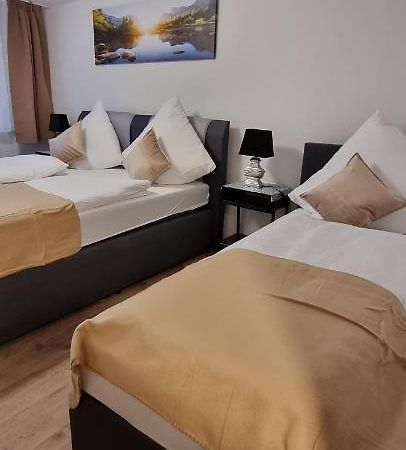 טריברג Waterfalls Apartment 3 מראה חיצוני תמונה
